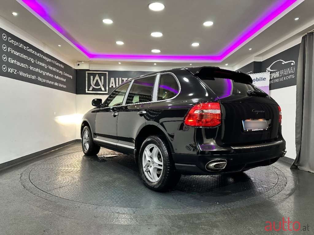 2009' Porsche Cayenne photo #4