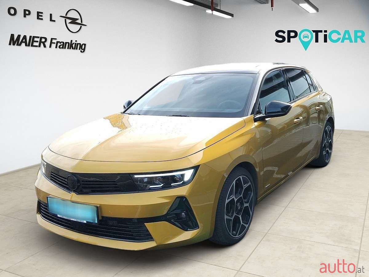 2022' Opel Astra photo #1