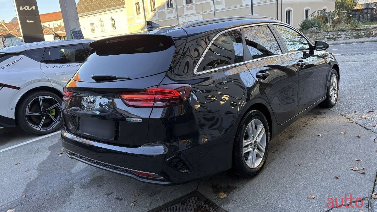 2021' Kia Ceed photo #3