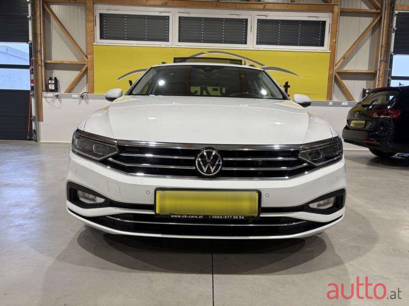 2021' Volkswagen Passat photo #4