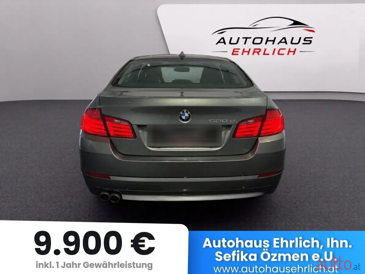 2011' BMW 5Er-Reihe photo #5