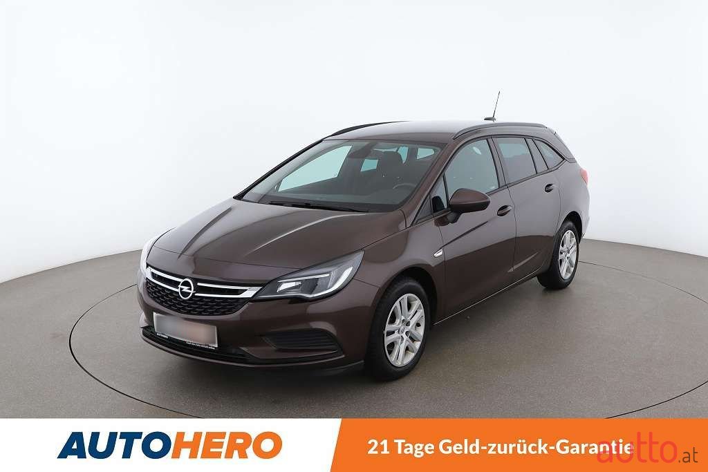 2017' Opel Astra photo #1