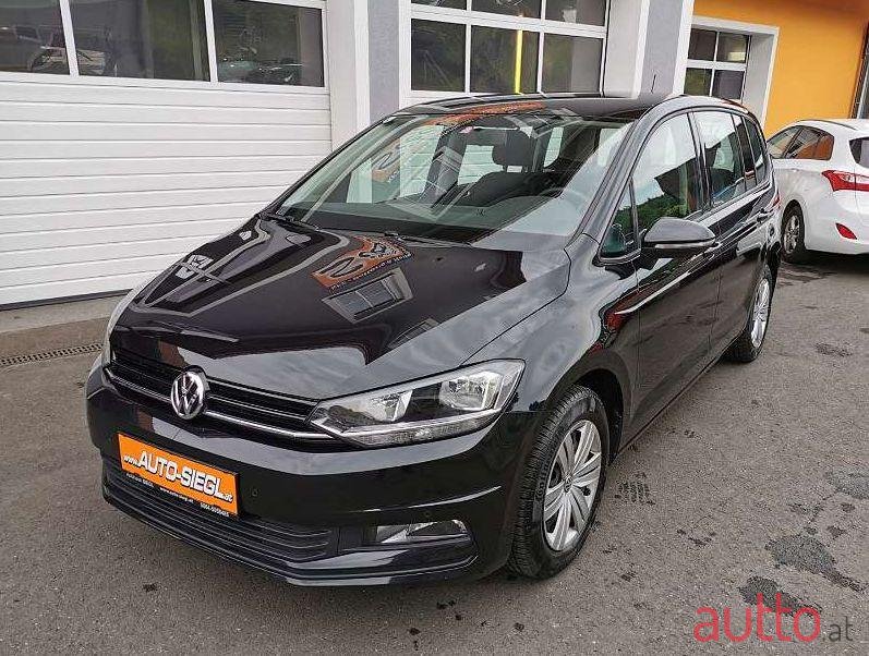 2016' Volkswagen Touran photo #1