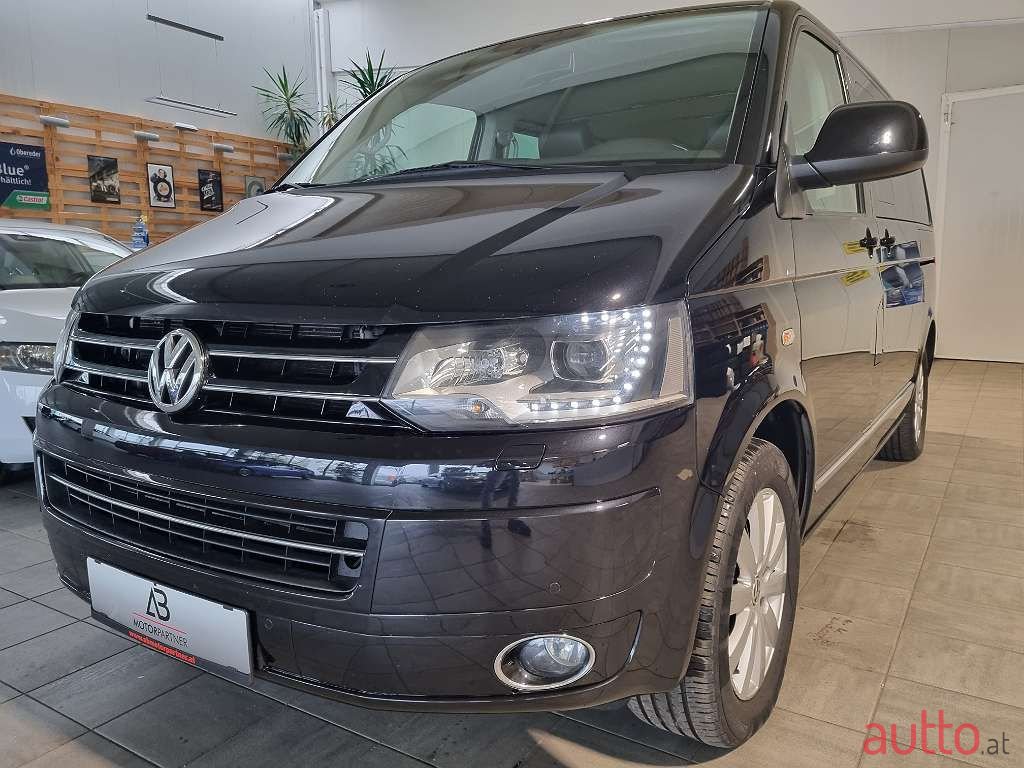 2013' Volkswagen Multivan photo #2