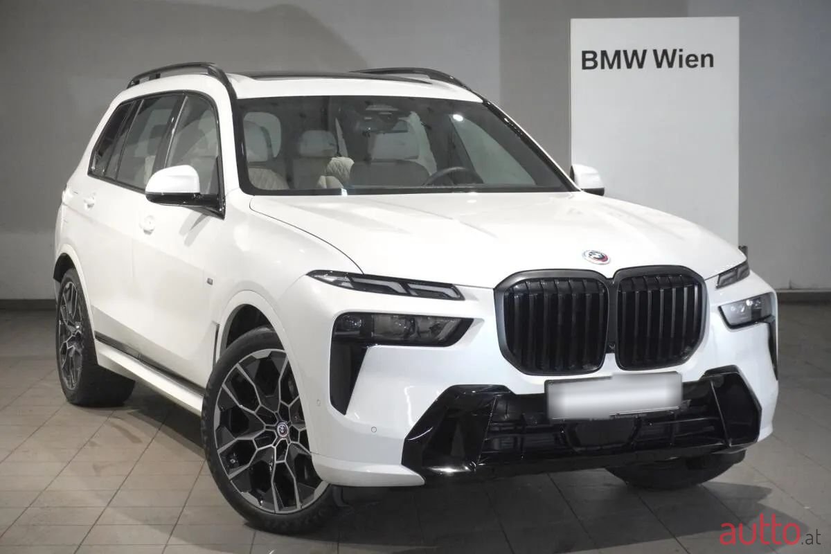 2023' BMW X7 photo #1