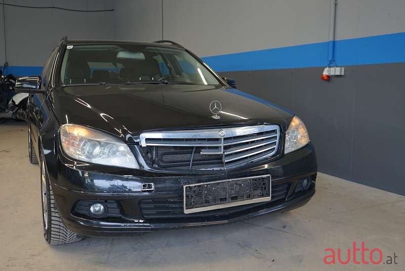 2009' Mercedes-Benz C-Klasse photo #4