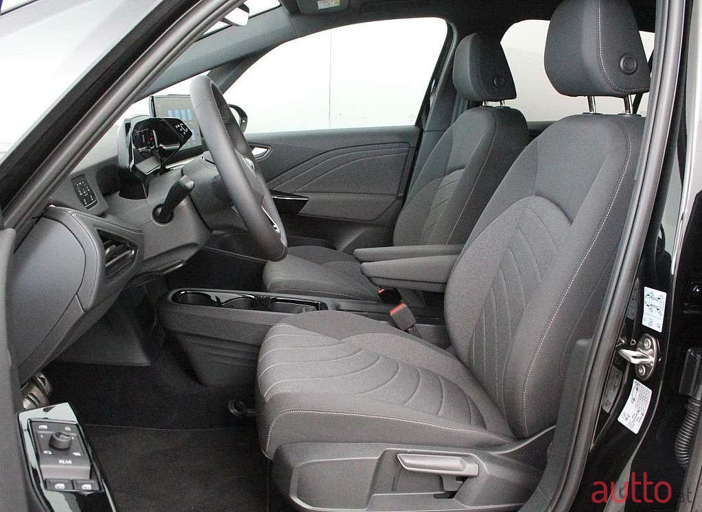 2023' Volkswagen ID.3 photo #4