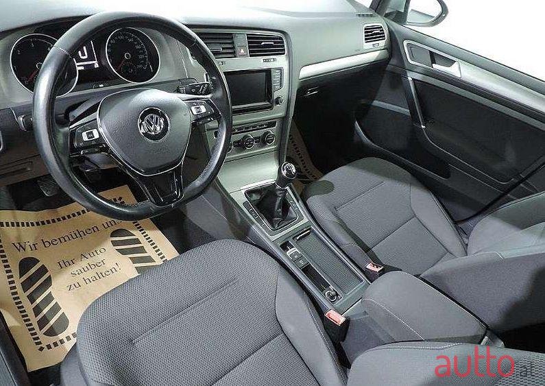 2014' Volkswagen Golf photo #3
