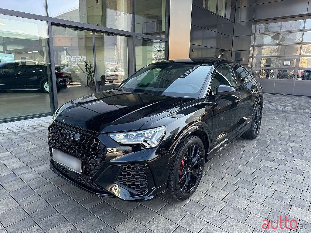 2022' Audi Q3 photo #1