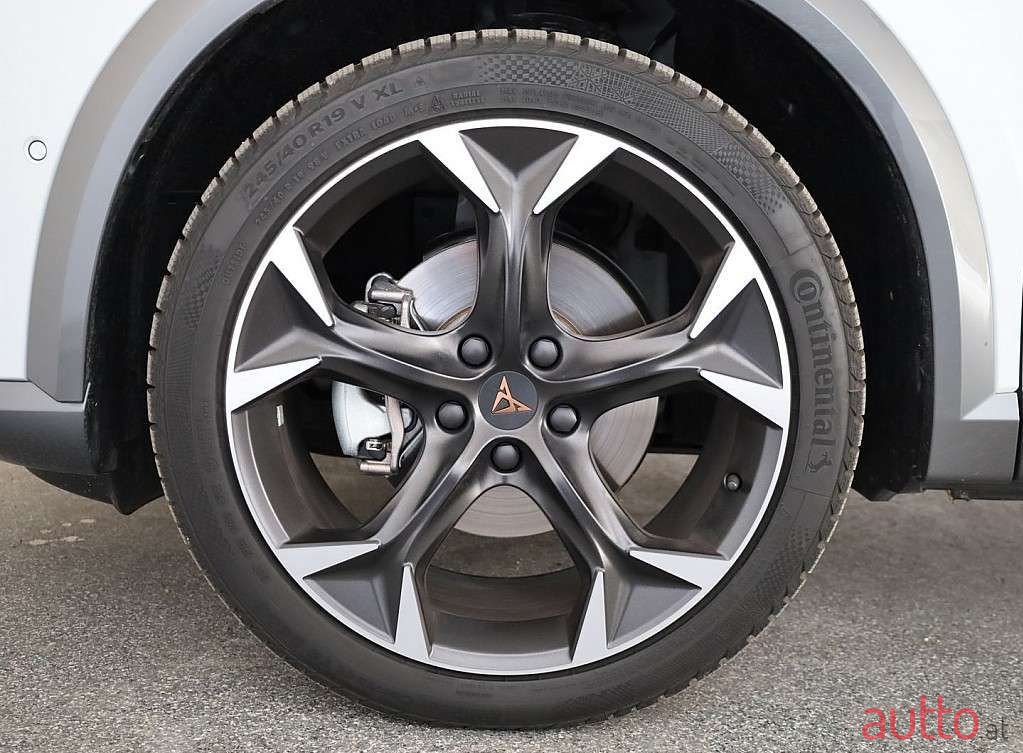 2023' Cupra Formentor photo #2