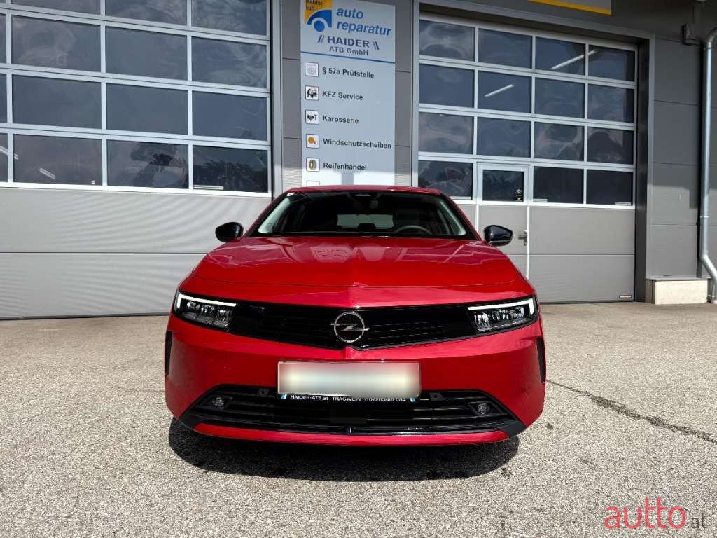 2023' Opel Astra photo #2