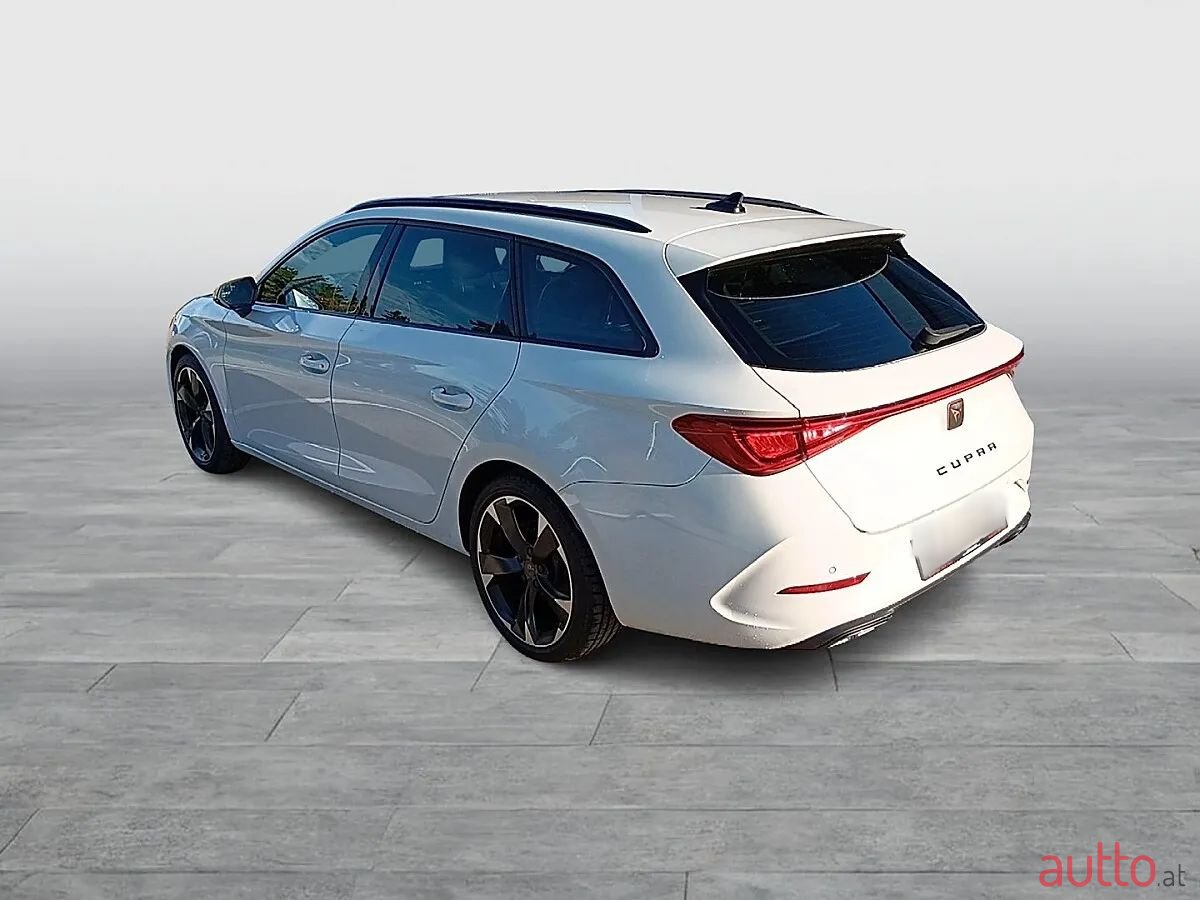 2023' Cupra Leon photo #3