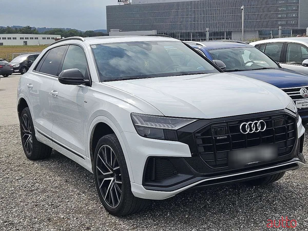 2019' Audi Q8 photo #3