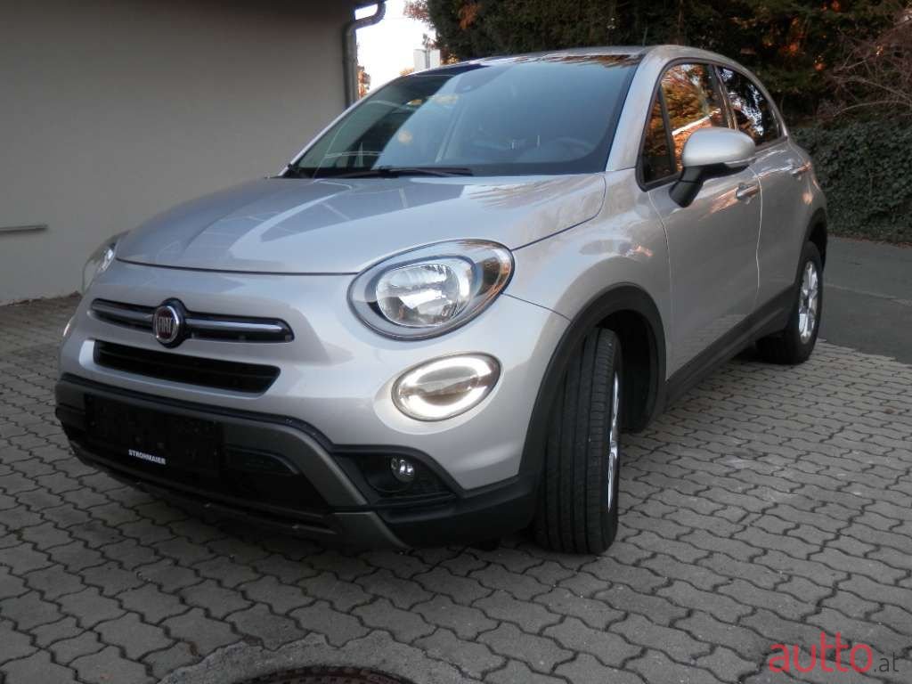 2020' Fiat 500X photo #3