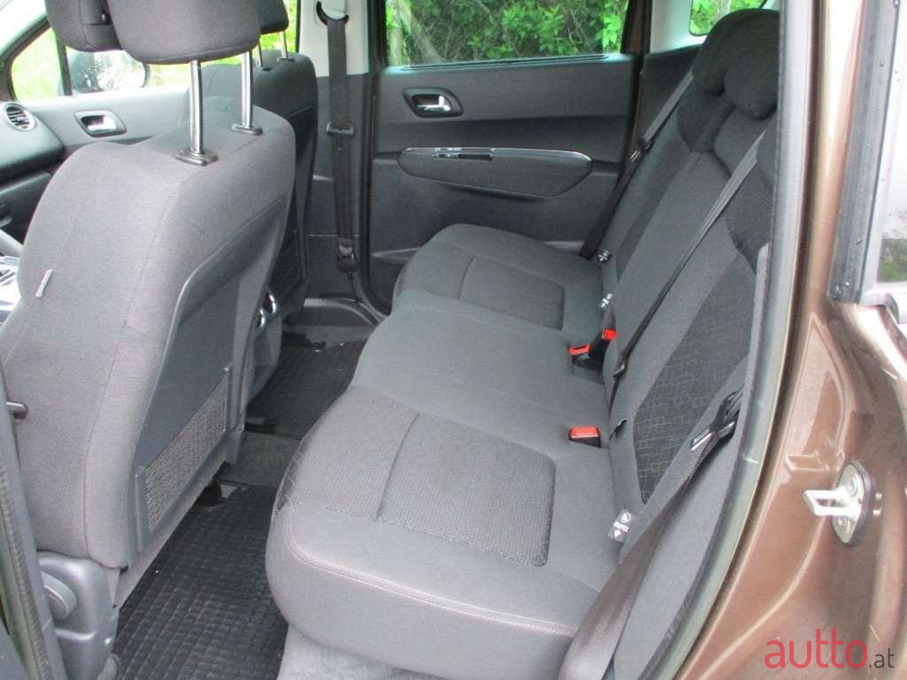 2014' Peugeot 3008 photo #6