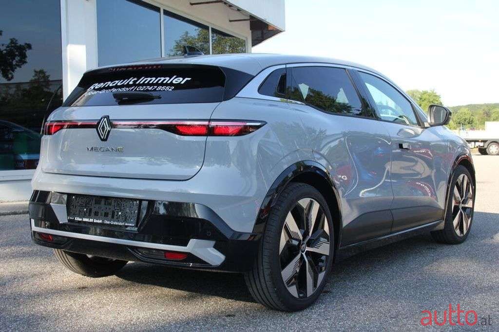 2022' Renault Megane photo #3