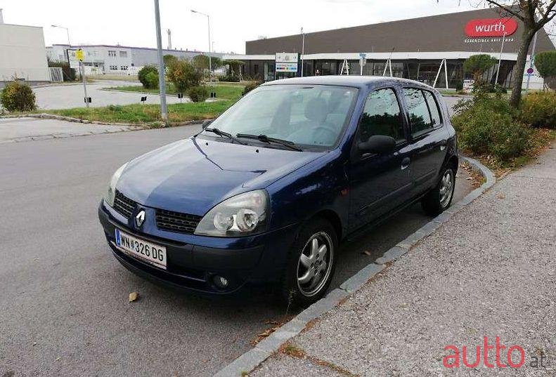 2003' Renault Clio photo #1
