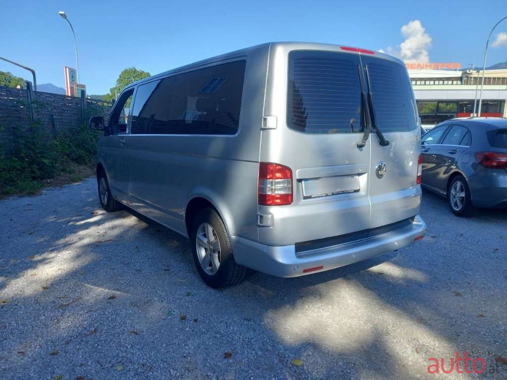 2011' Volkswagen T5 photo #3