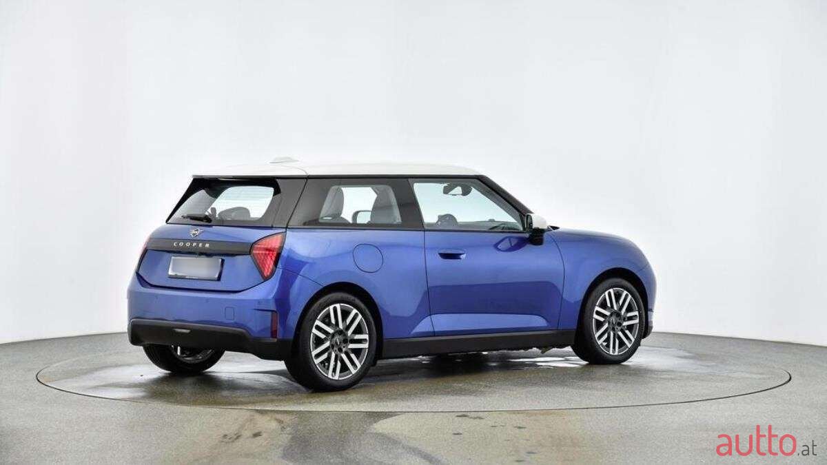 2024' MINI Cooper photo #6