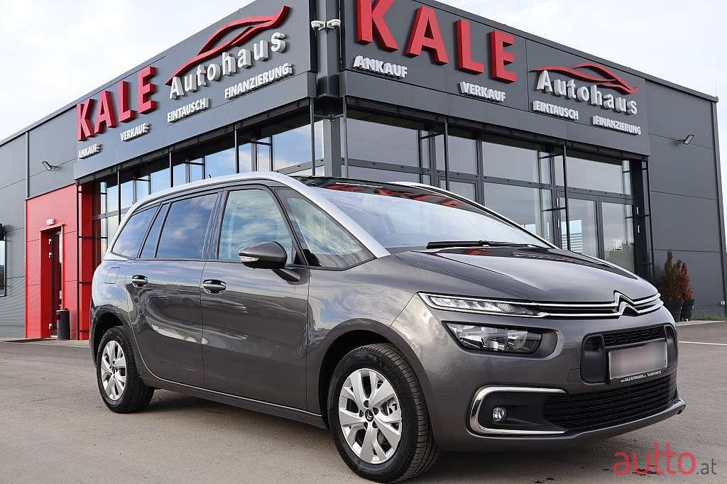 2019' Citroen Grand C4 Spacetourer photo #1