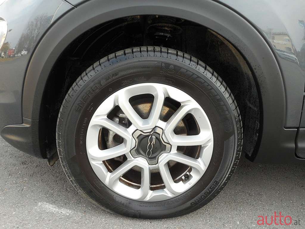 2017' Fiat 500X photo #4