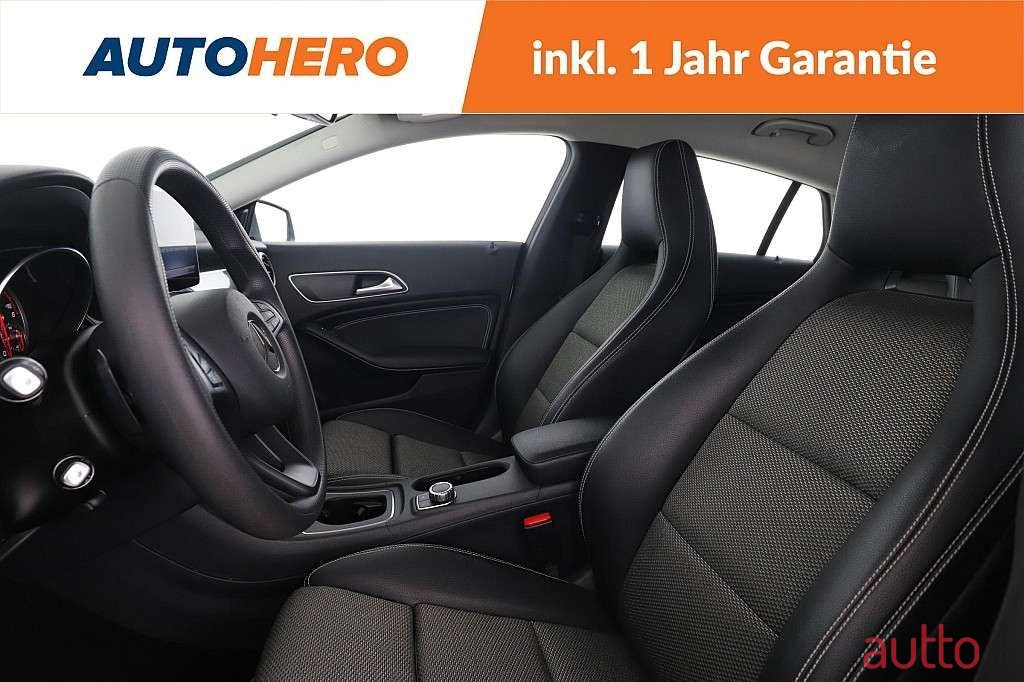 2019' Mercedes-Benz Cla-Klasse photo #2