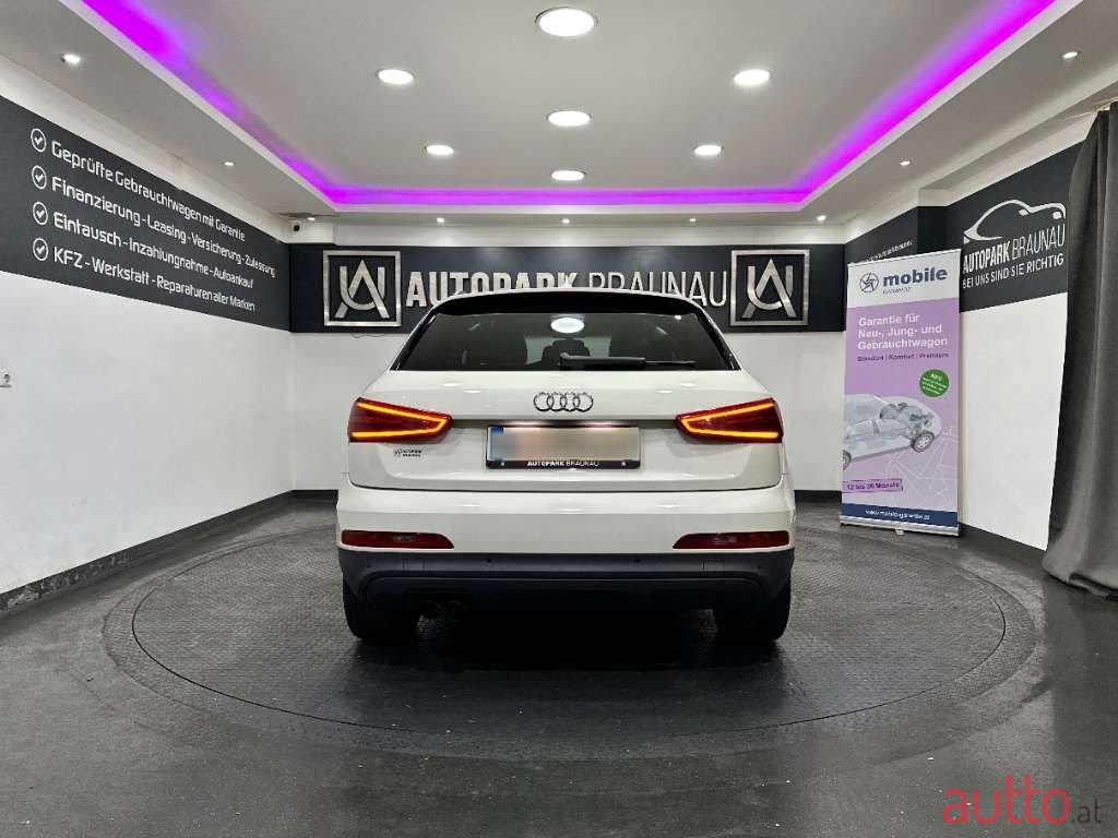 2012' Audi Q3 photo #5