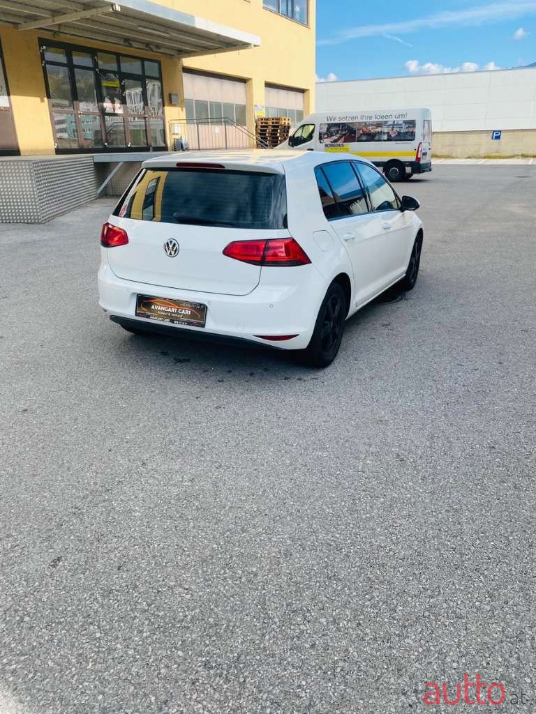 2014' Volkswagen Golf photo #2