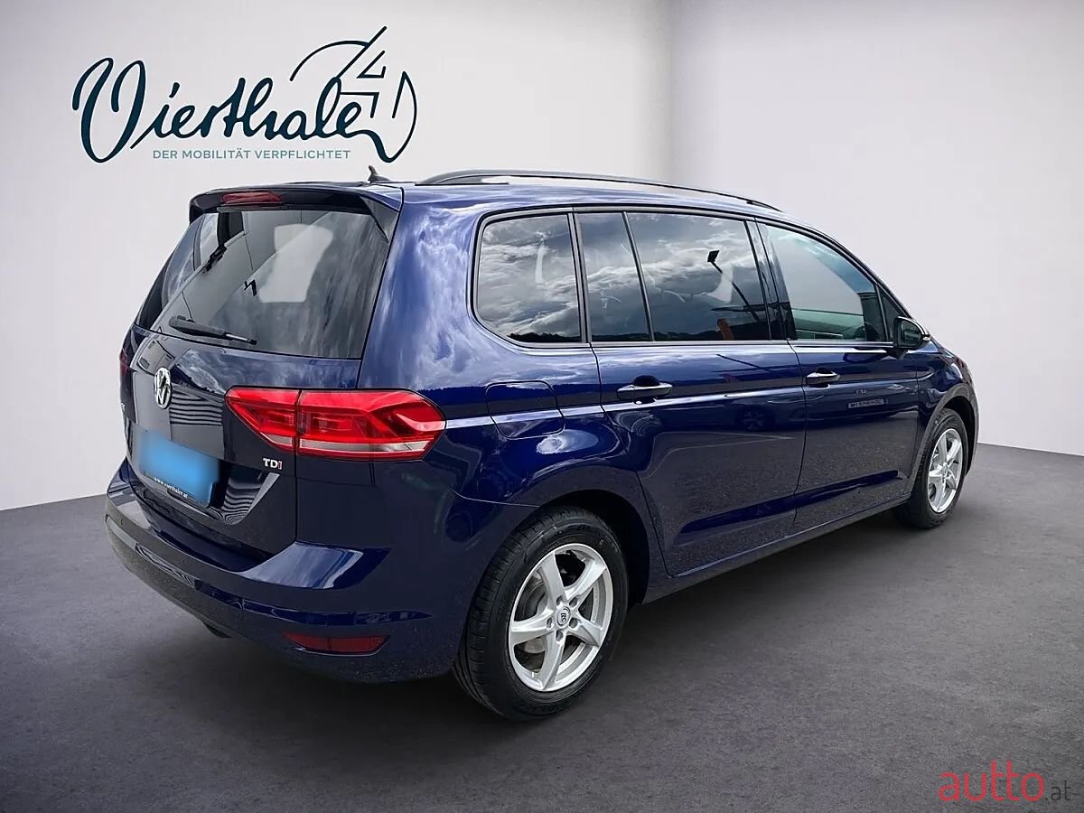 2016' Volkswagen Touran photo #6