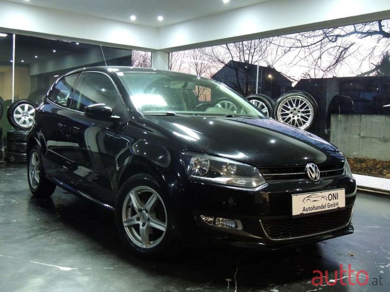 2010' Volkswagen Polo photo #2