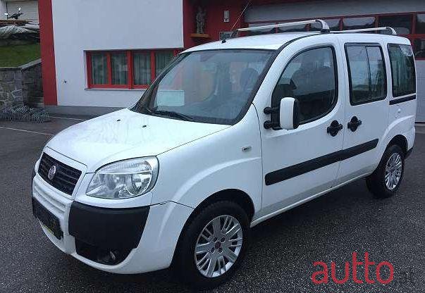 2010' Fiat Doblo photo #3