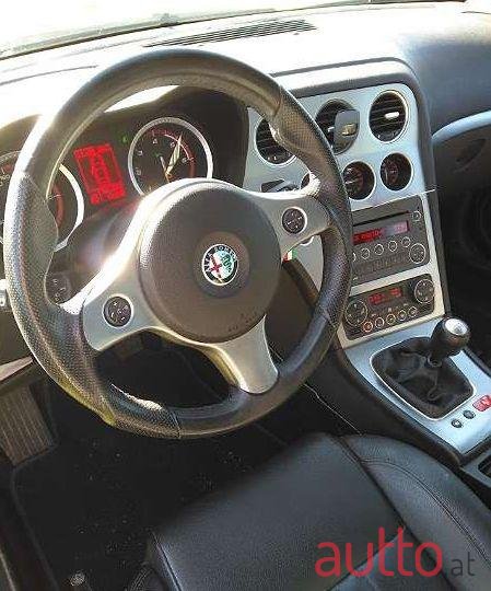 2010' Alfa Romeo 159 photo #5