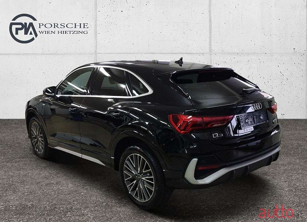 2023' Audi Q3 photo #4