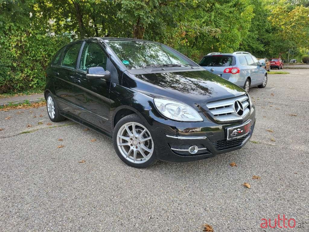 2011' Mercedes-Benz B-Klasse photo #1