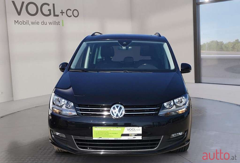 2017' Volkswagen Sharan photo #6