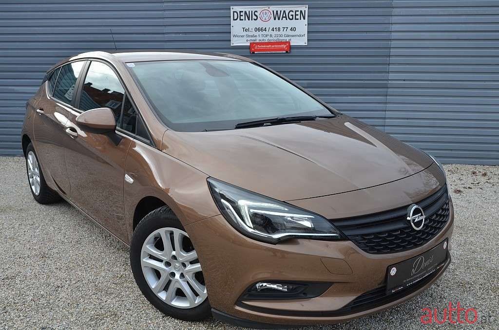2016' Opel Astra photo #2