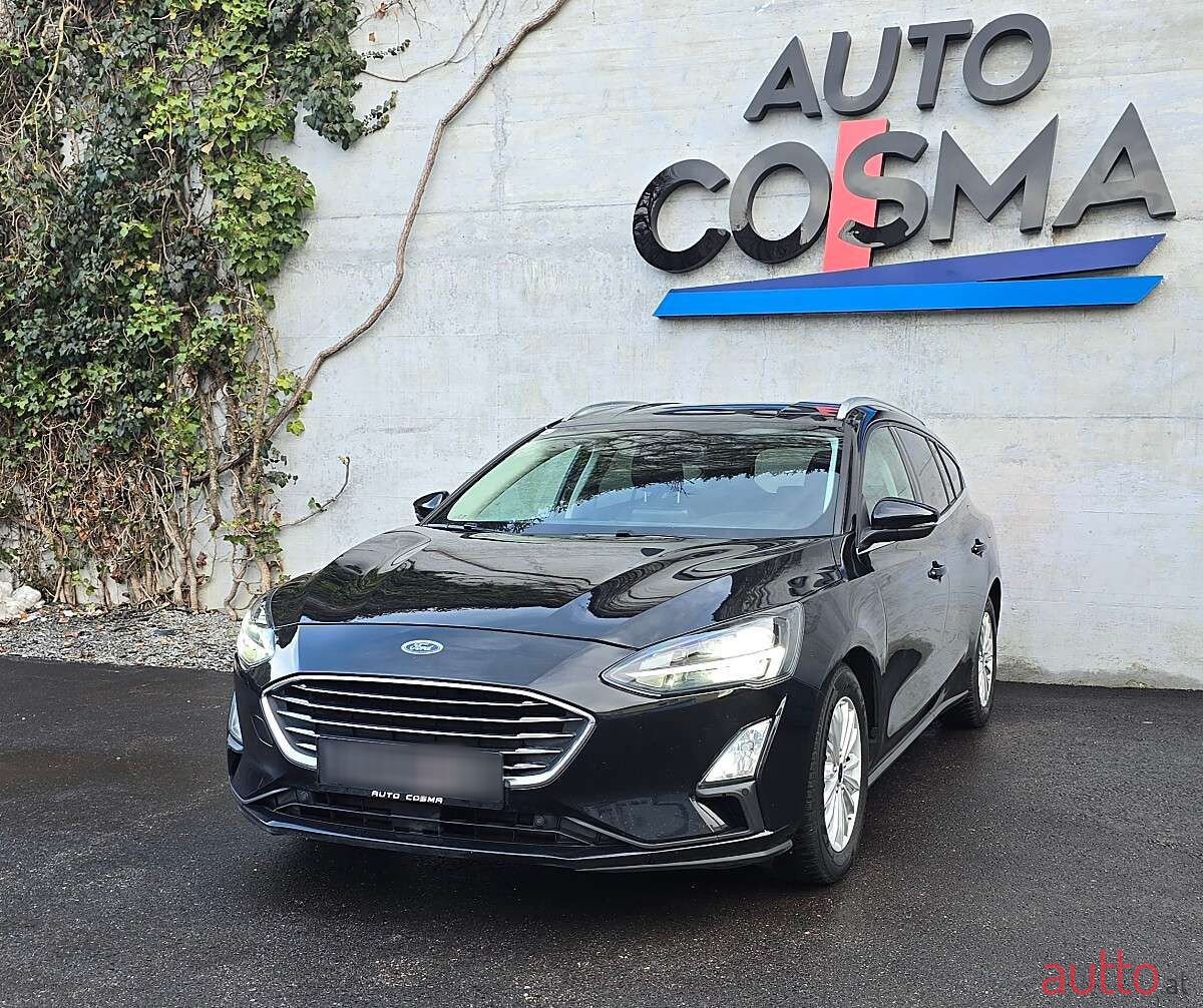 2020' Ford Focus photo #1