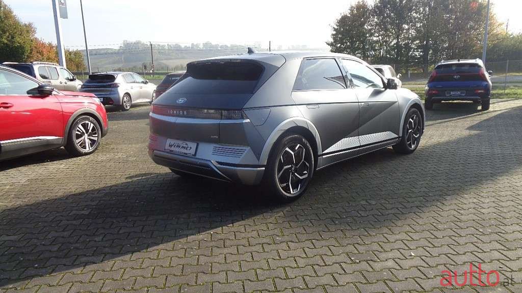 2022' Hyundai Ioniq 5 photo #4