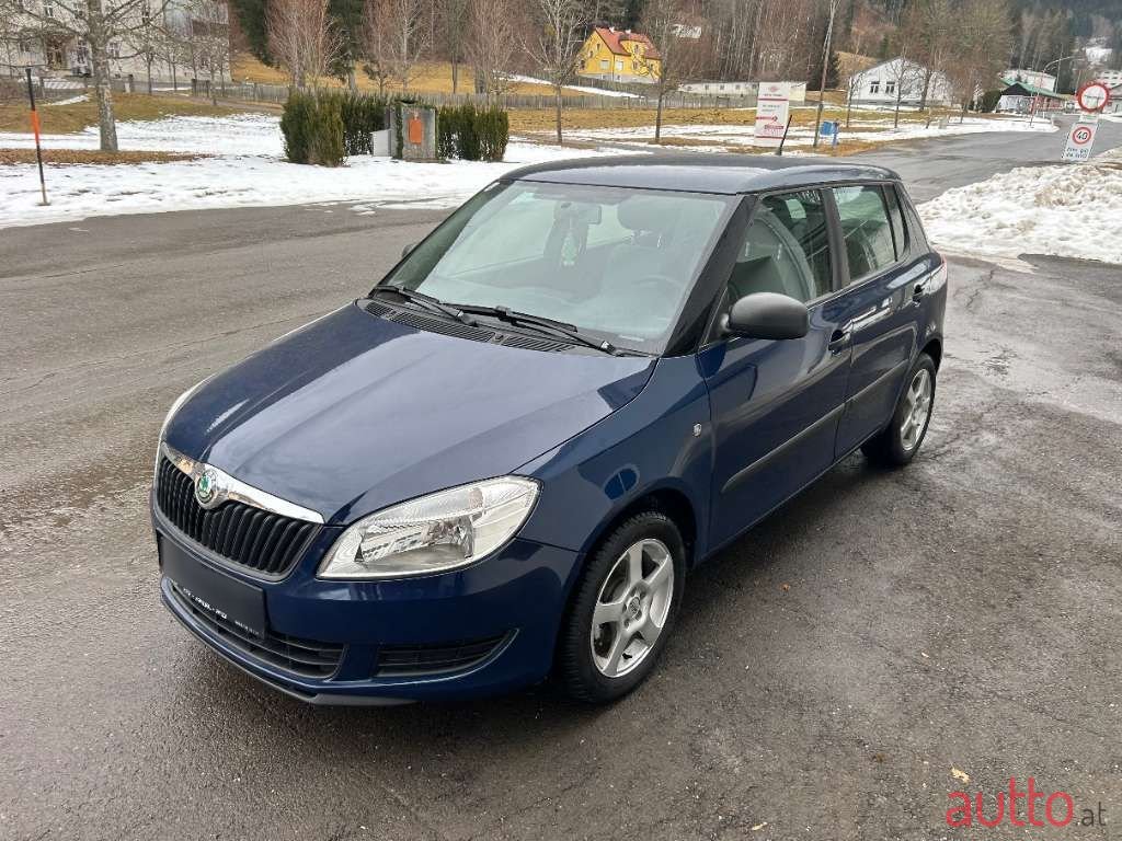 2012' Skoda Fabia photo #3
