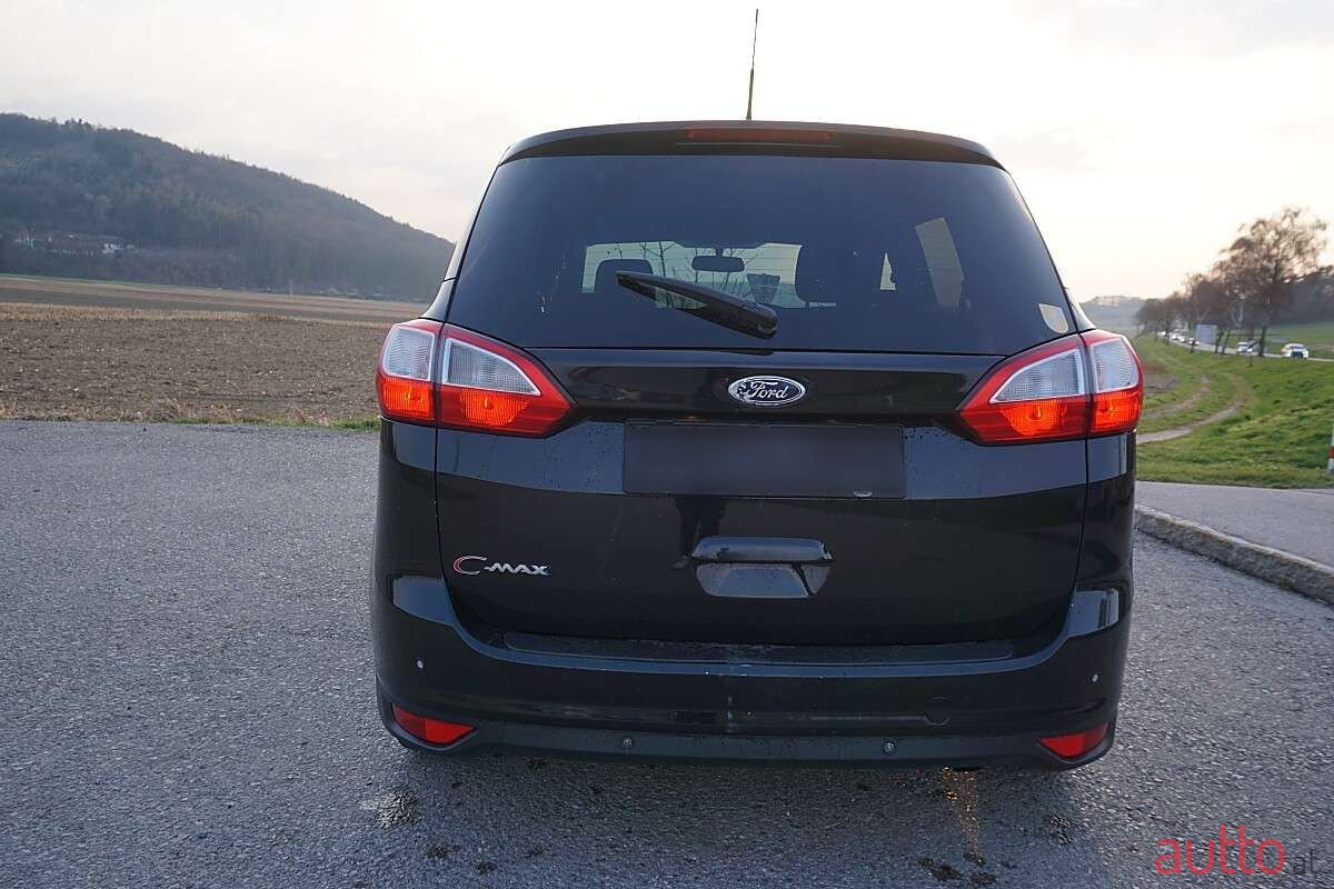 2012' Ford C-MAX photo #6