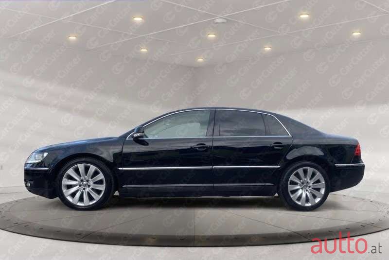 2010' Volkswagen Phaeton photo #5