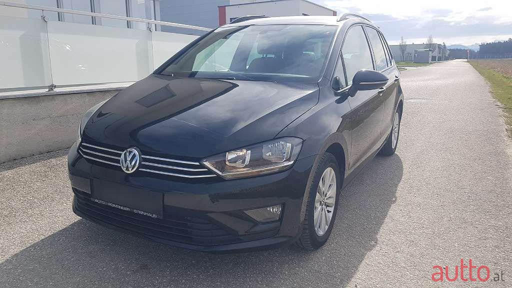 2015' Volkswagen Golf photo #1