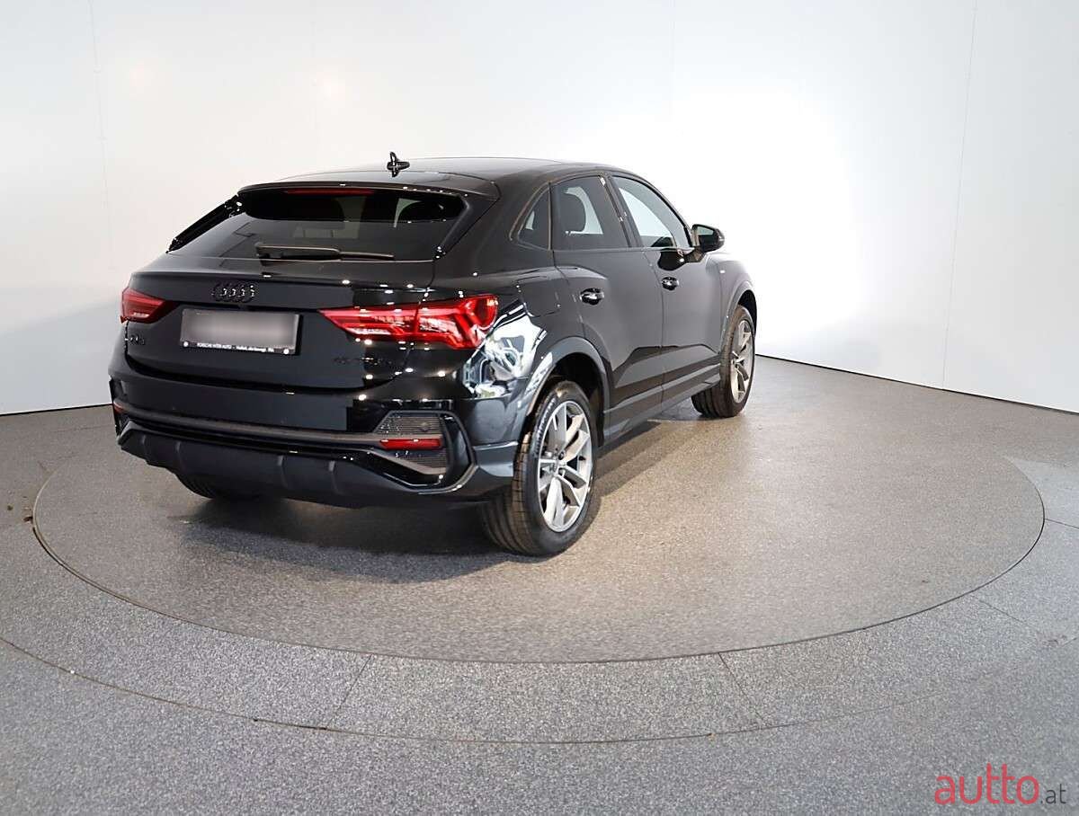 2024' Audi Q3 photo #3