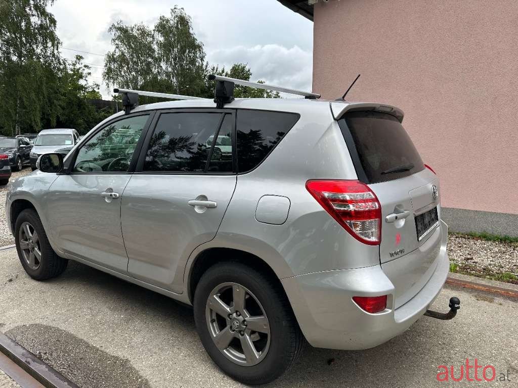 2012' Toyota RAV4 photo #2