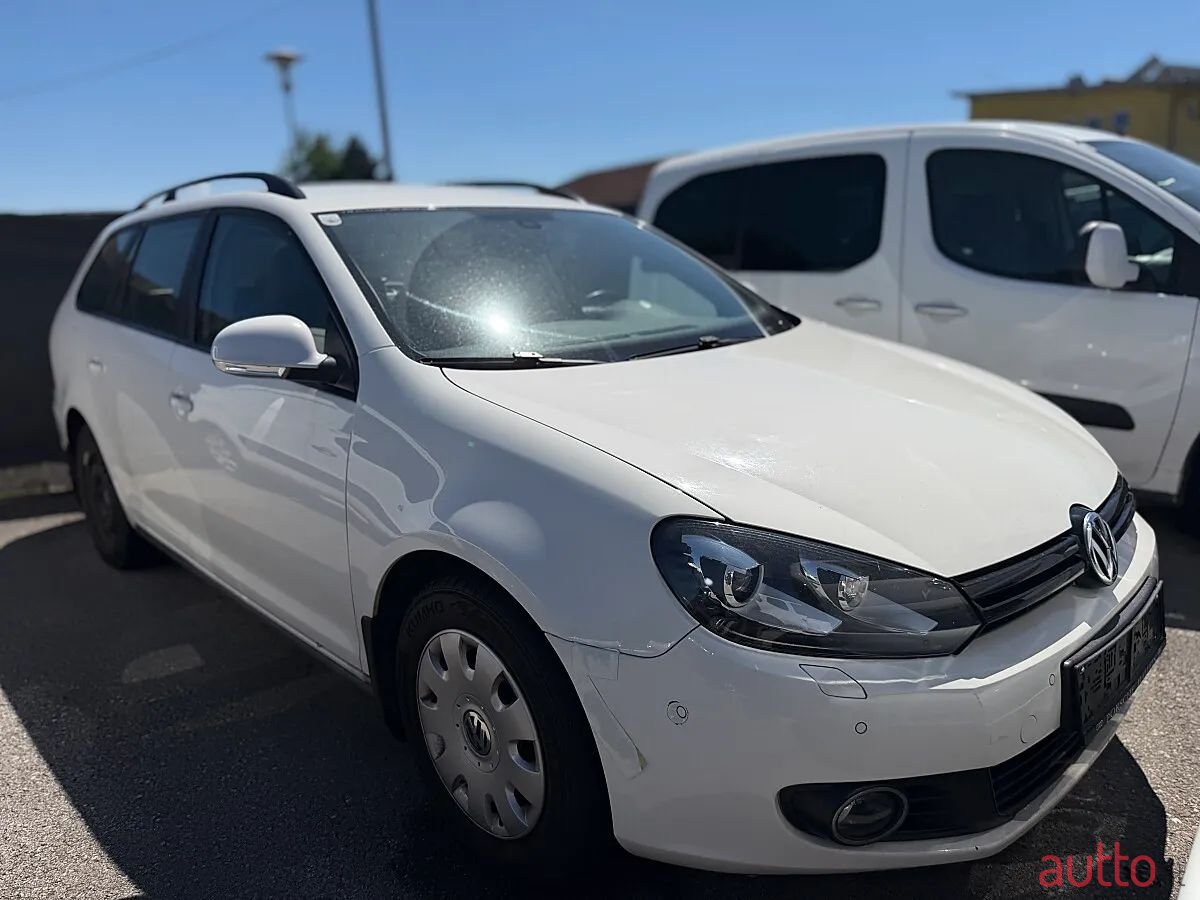 2011' Volkswagen Eos photo #2