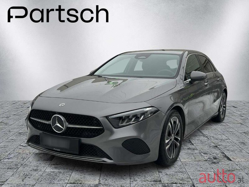 2023 Mercedes Benz A Klasse Fliesshecknull