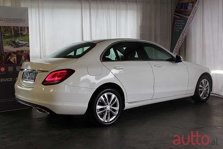 2021' Mercedes-Benz C-Klasse photo #2