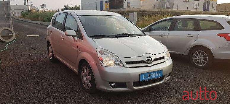 2005' Toyota Verso photo #1