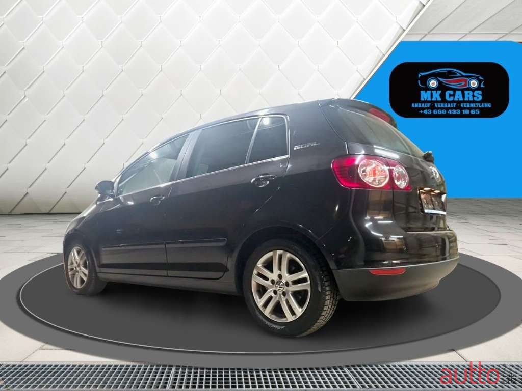 2006' Volkswagen Golf photo #5