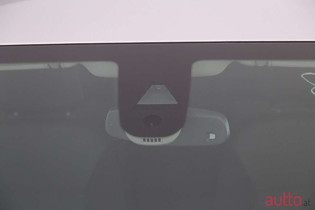 2019' Opel Insignia photo #5